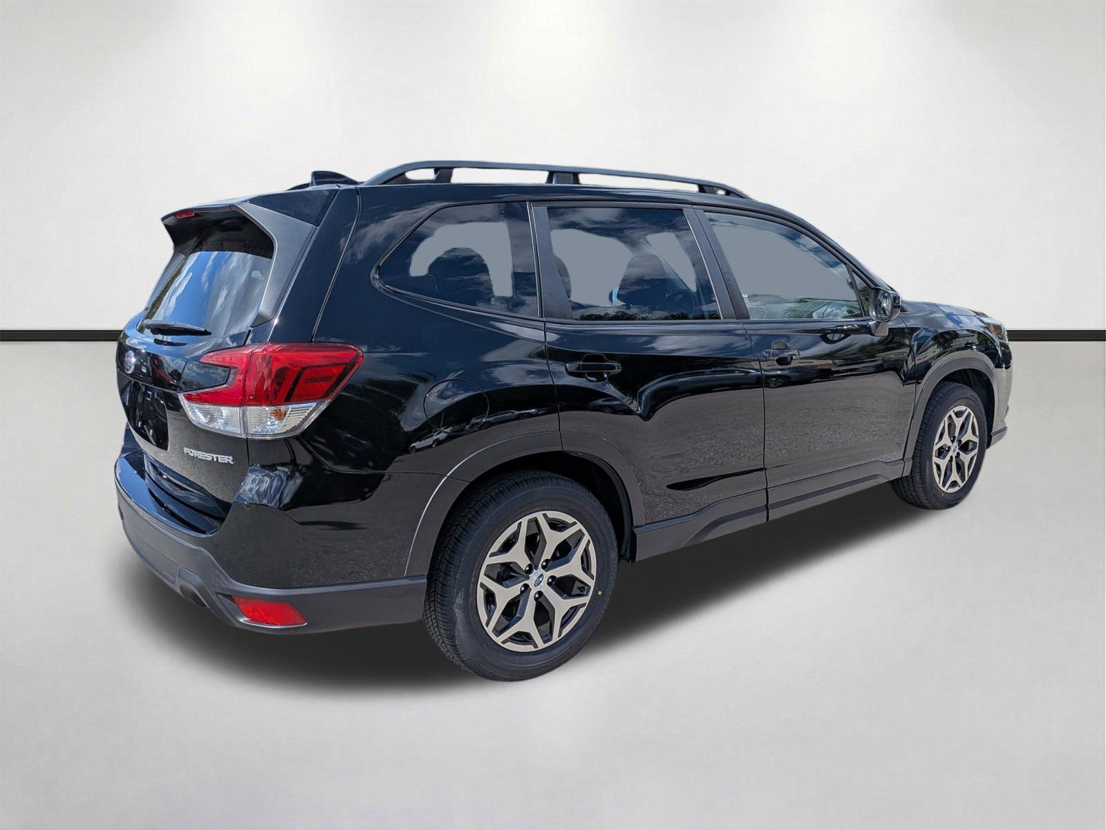 Certified 2023 Subaru Forester Premium AWD/4WD image 4