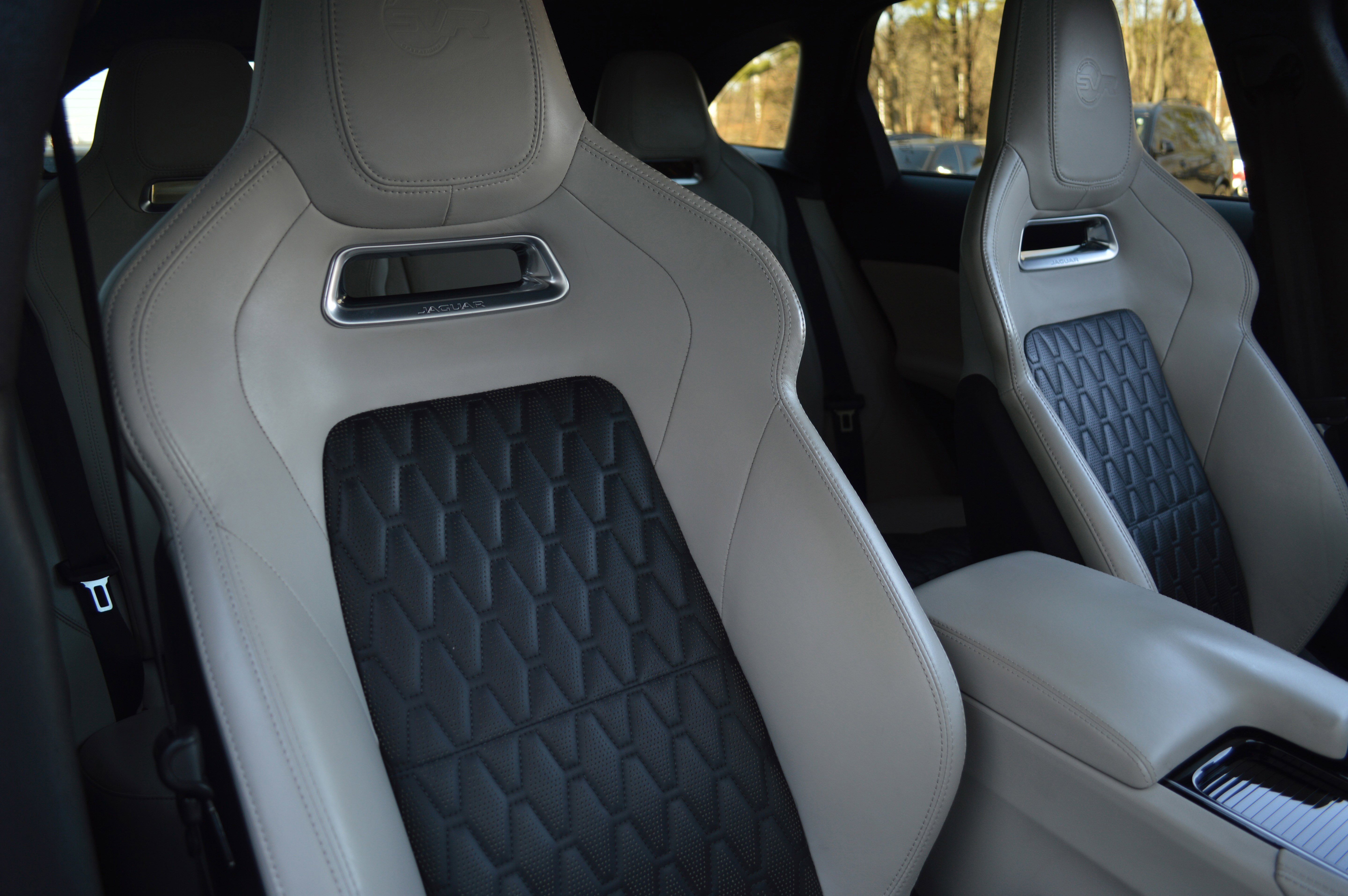 Used 2020 Jaguar F-PACE SVR image 41