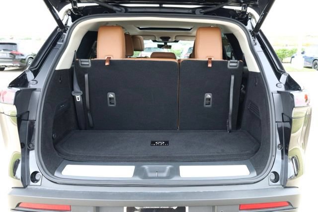 Used 2025 INFINITI QX60 Sensory w/ Vision Package AWD/4WD image 29