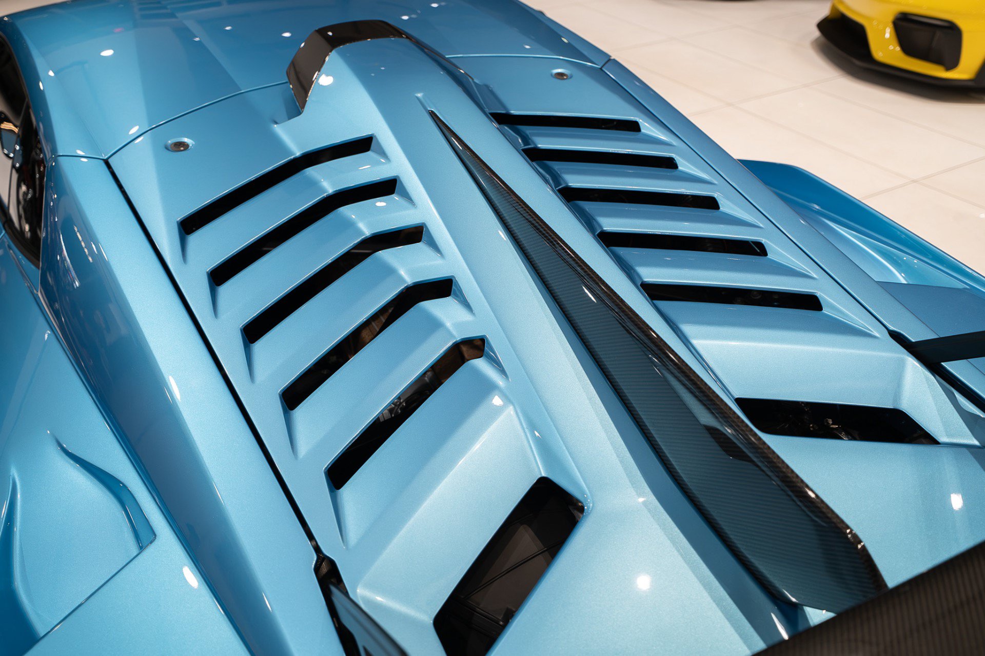 Used 2023 Lamborghini Huracan STO RWD image 45