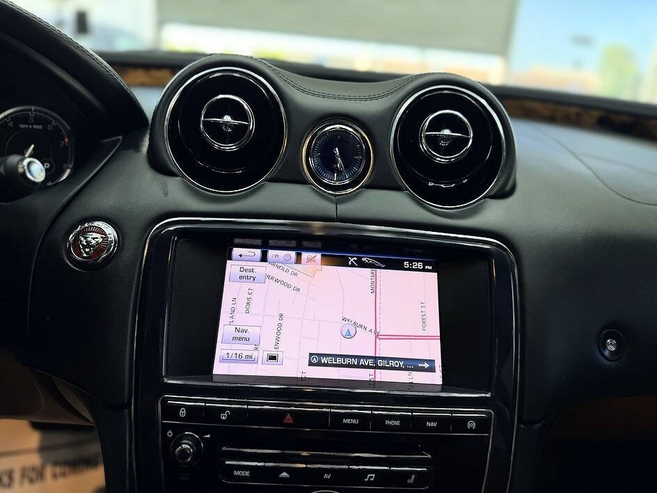 Used 2013 Jaguar XJ AWD image 9