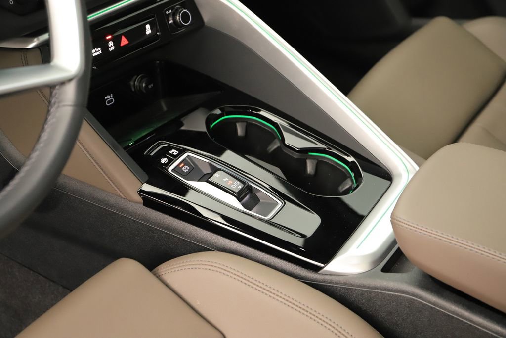 Certified 2025 Audi Q5 Prestige image 17