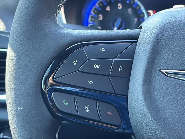 New 2026 Chrysler Pacifica Limited FWD image 27