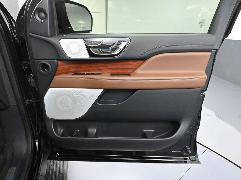 Used 2024 Lincoln Navigator Reserve w/ Equipment Group 201A image 59