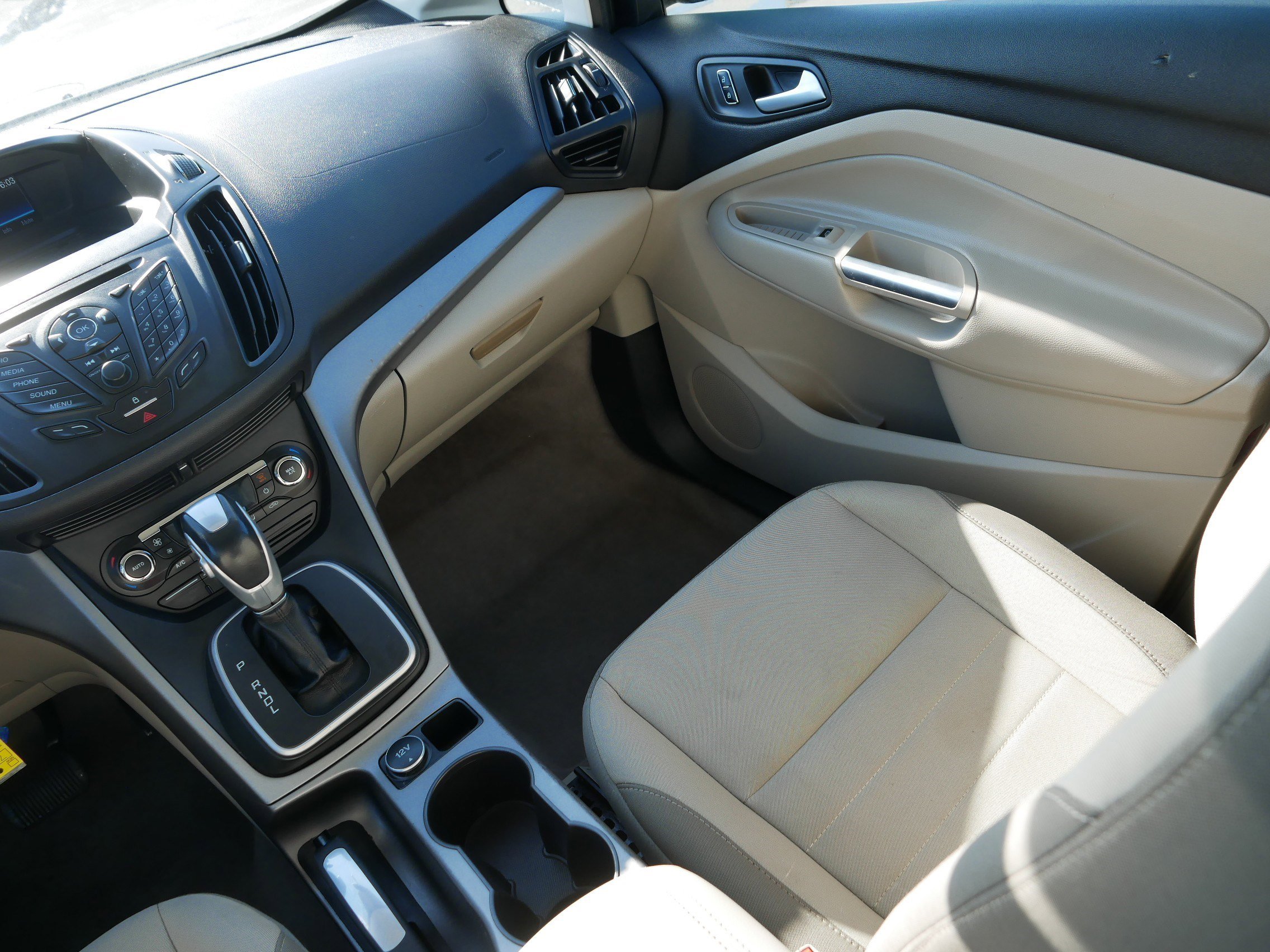 Used 2014 Ford C-MAX SE image 11