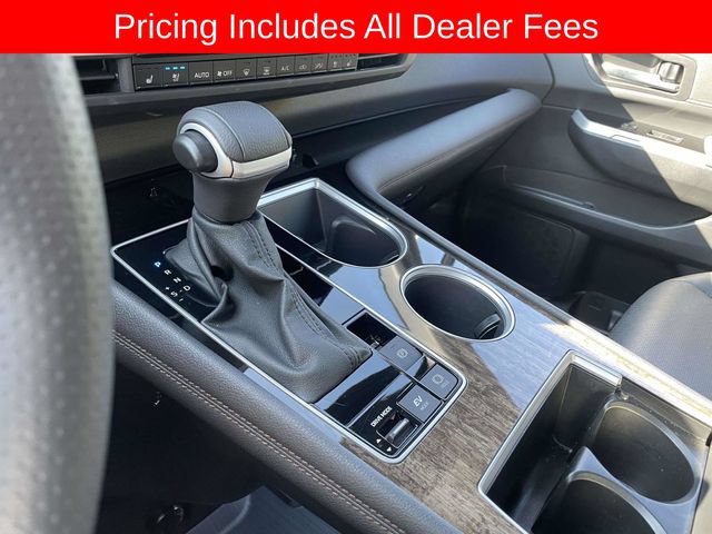 Used 2025 Toyota Sienna Platinum AWD/4WD image 36