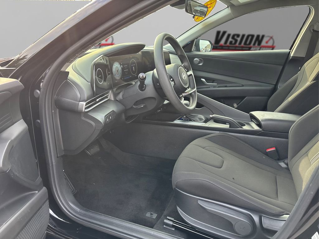 Used 2024 Hyundai Elantra SEL image 9