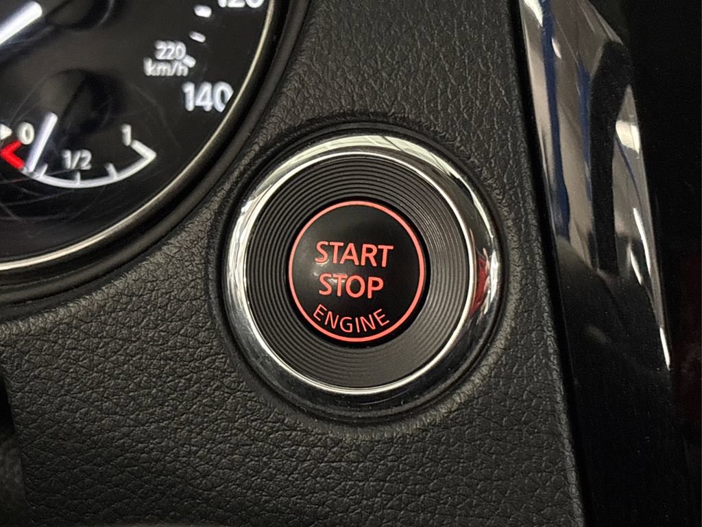 Used 2019 Nissan Rogue SV image 29