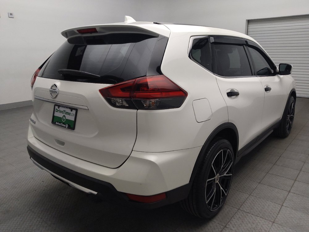 Used 2020 Nissan Rogue S FWD image 9