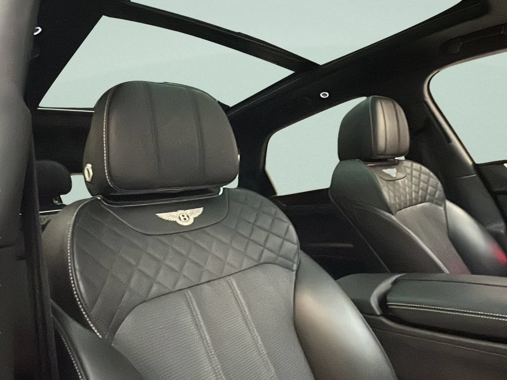Used 2018 Bentley Bentayga Activity AWD/4WD image 18