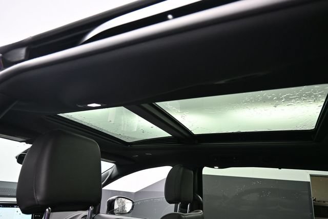 New 2027 Chrysler Pacifica Limited FWD image 14