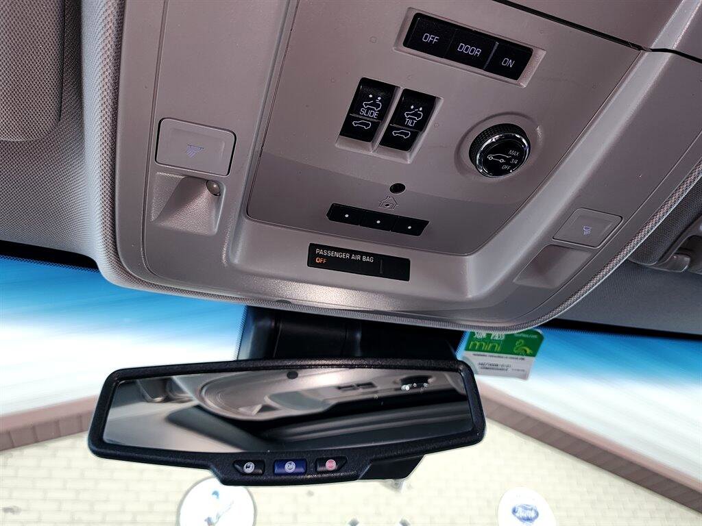 Used 2017 Chevrolet Tahoe Premier image 30