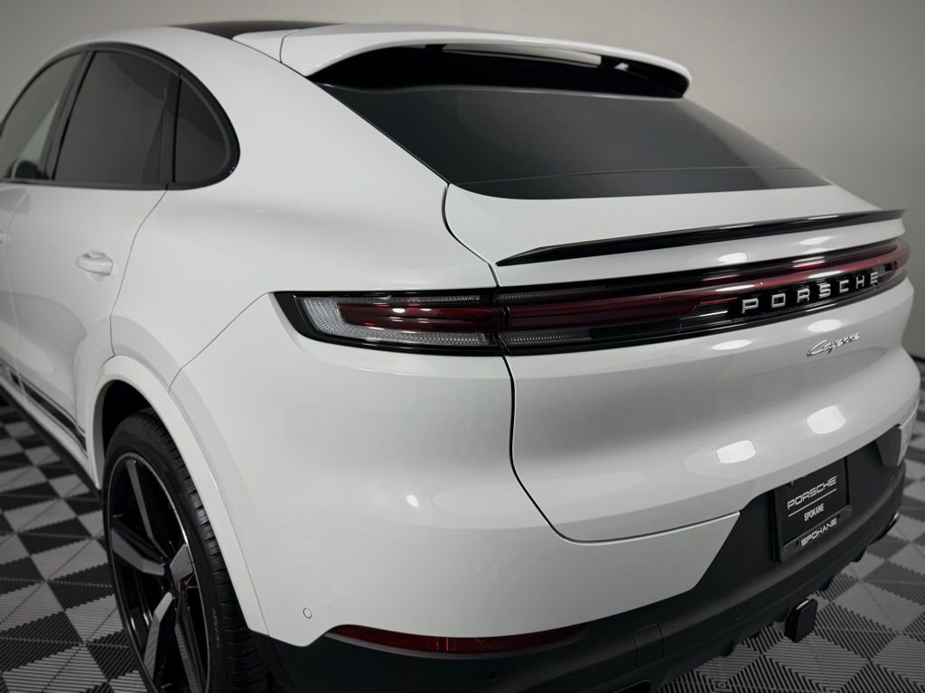 New 2026 Porsche Cayenne Coupe AWD/4WD image 12