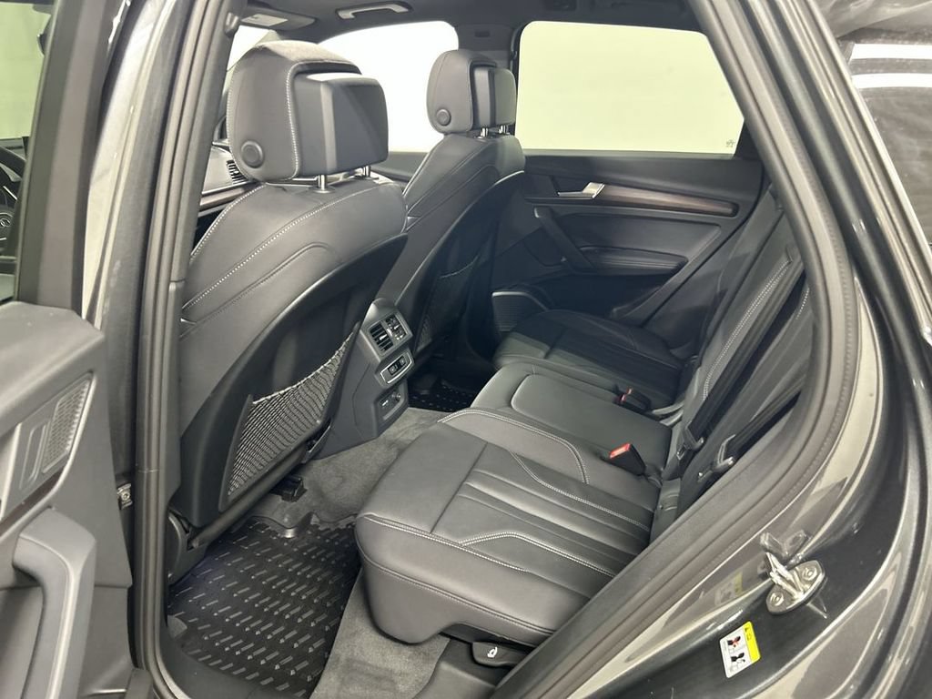 Used 2025 Audi Q5 e Premium Plus w/ Premium Plus Package AWD/4WD image 21