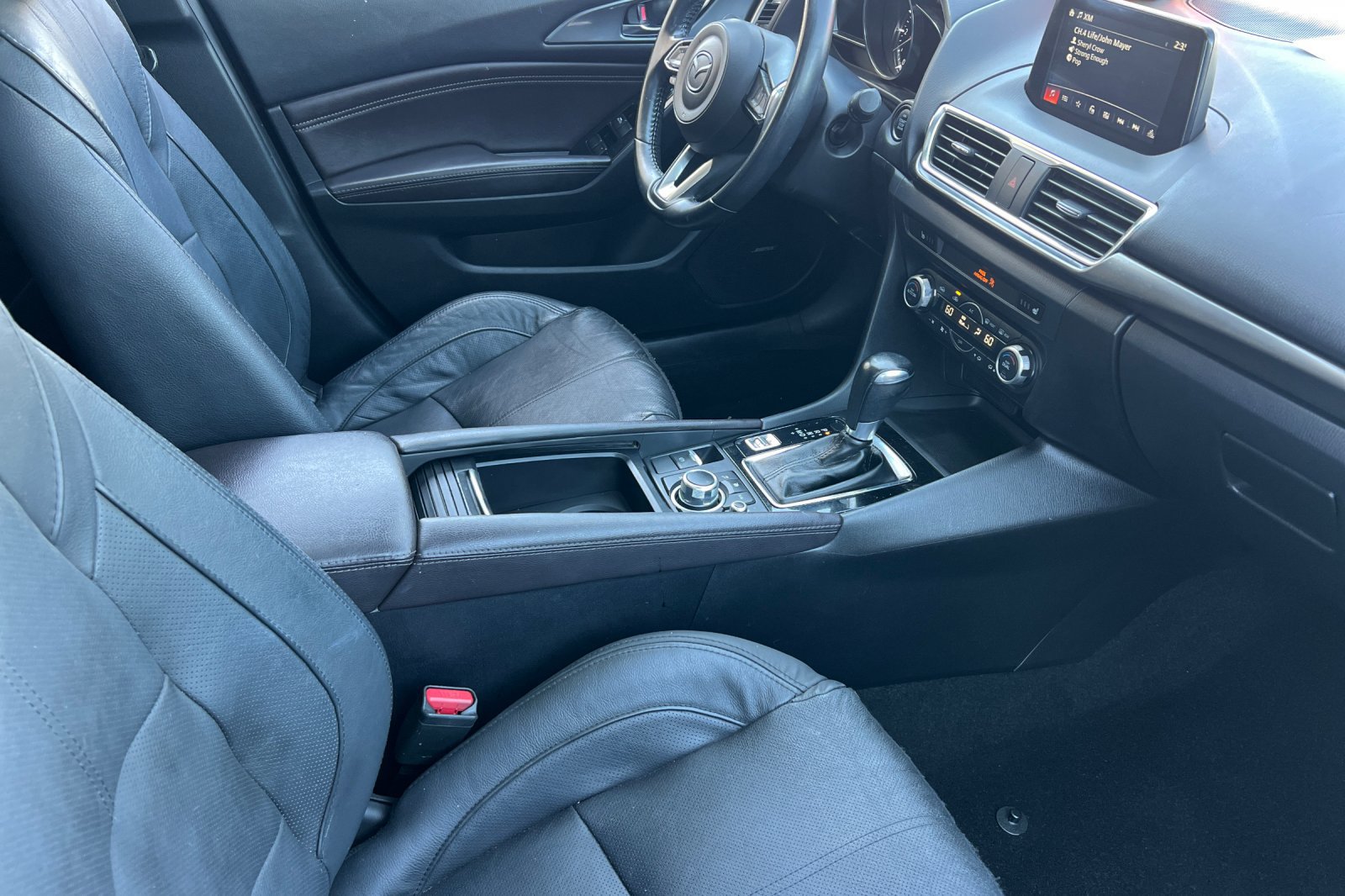 Used 2018 MAZDA MAZDA3 Grand Touring FWD image 16