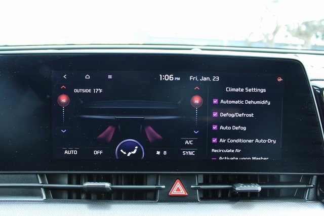 Used 2025 Kia Sportage SX image 25