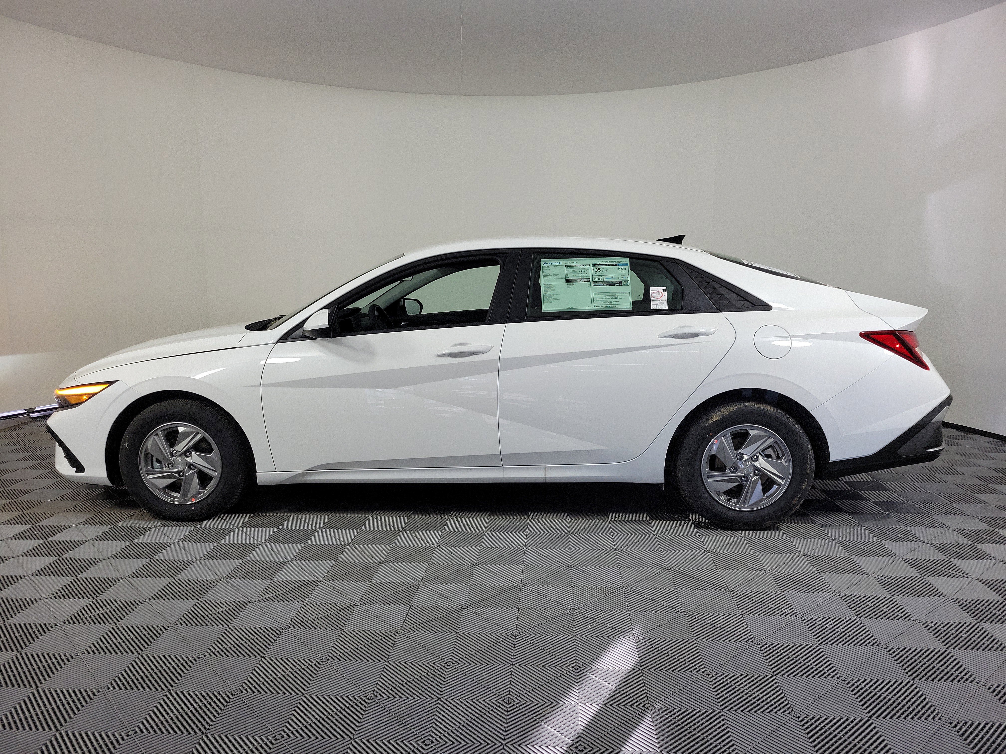 New 2026 Hyundai Elantra SE image 39