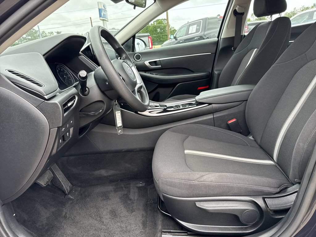 Used 2023 Hyundai Sonata SE FWD image 12