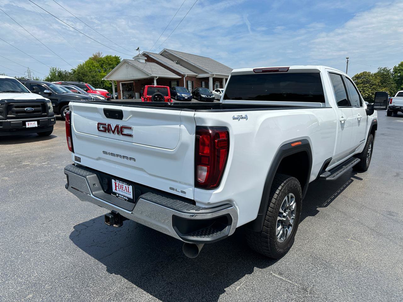 Used 2022 GMC Sierra 3500 SLE w/ SLE Value Package AWD/4WD image 4