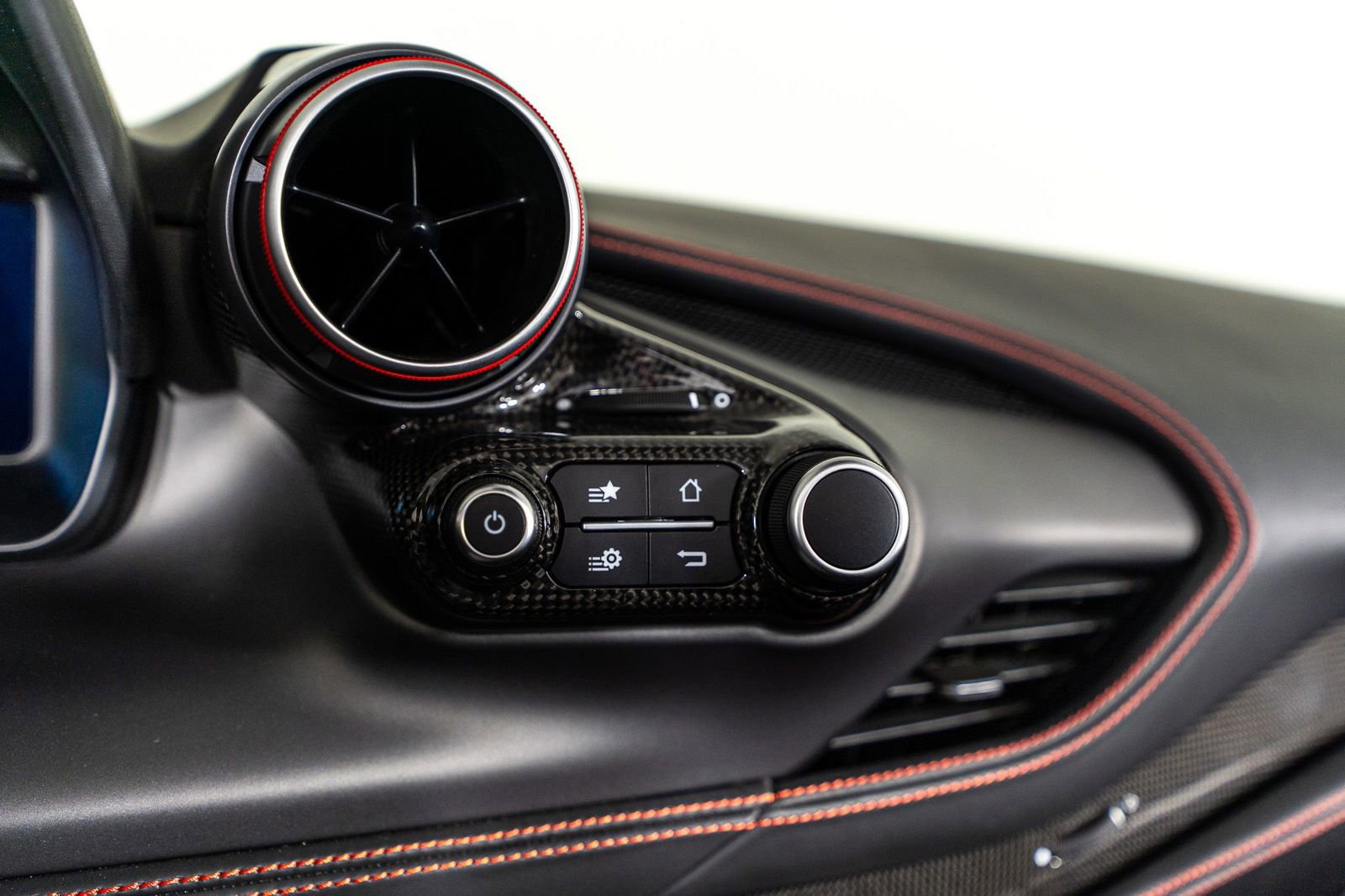 Certified 2021 Ferrari F8 Tributo Base image 48