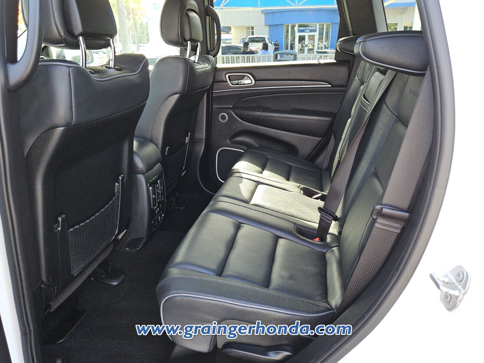 Used 2020 Jeep Grand Cherokee Summit AWD/4WD image 11