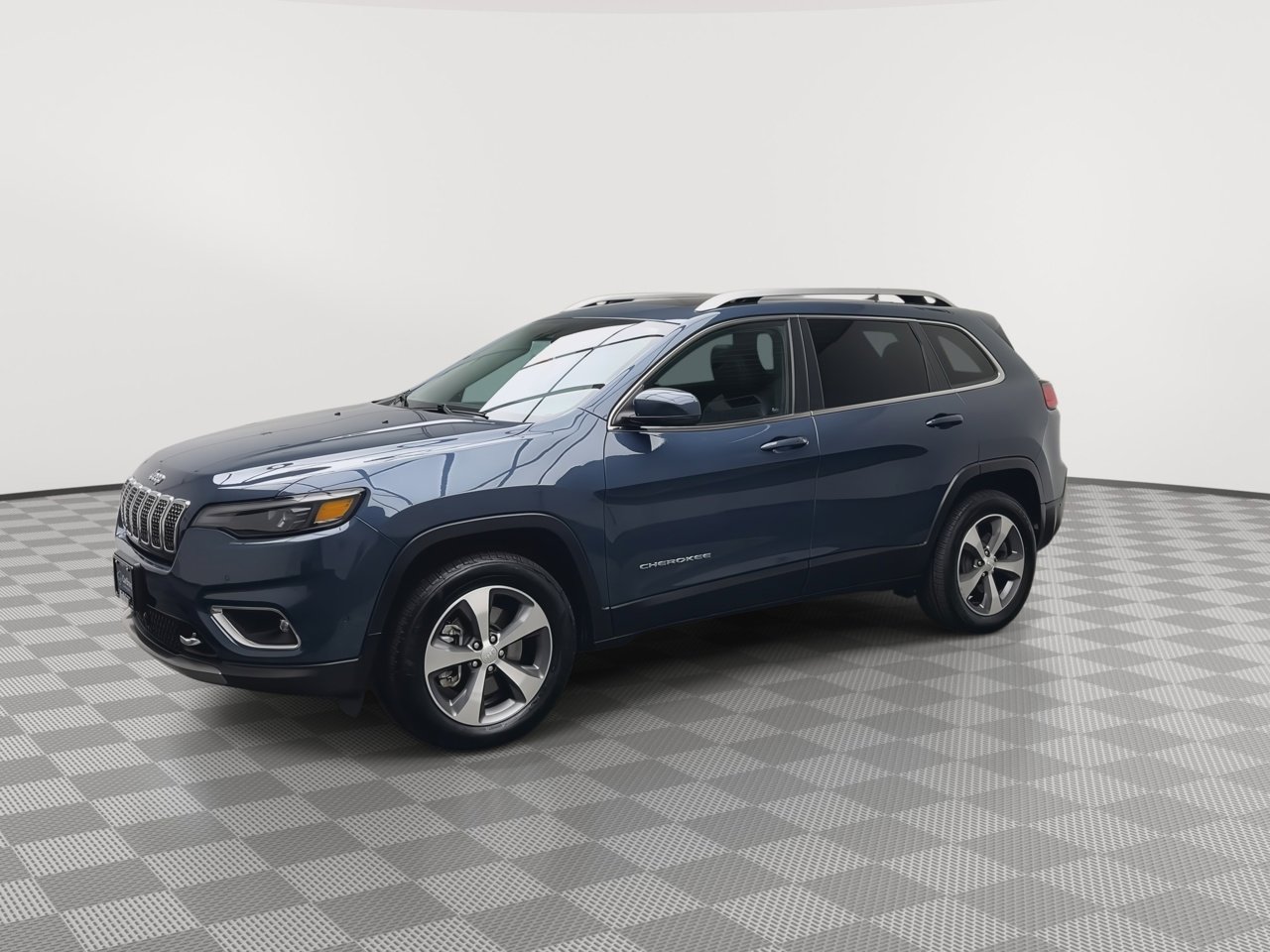 Used 2021 Jeep Cherokee Limited w/ Elite Package AWD/4WD image 38