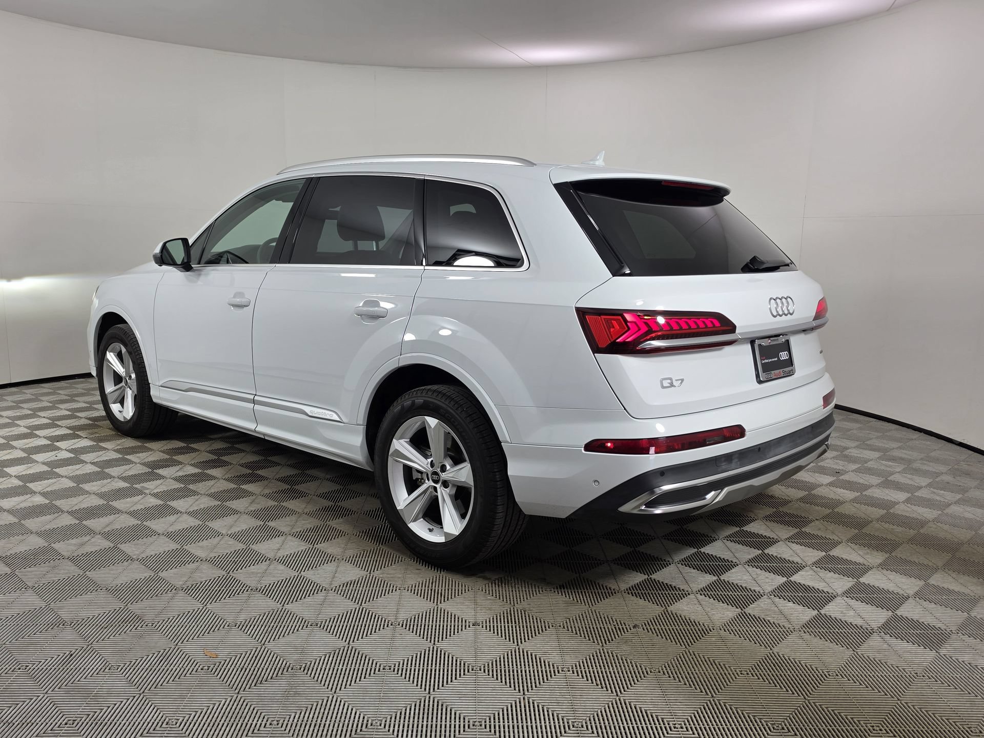 Certified 2023 Audi Q7 2.0T Premium Plus w/ Premium Plus Package AWD/4WD image 5