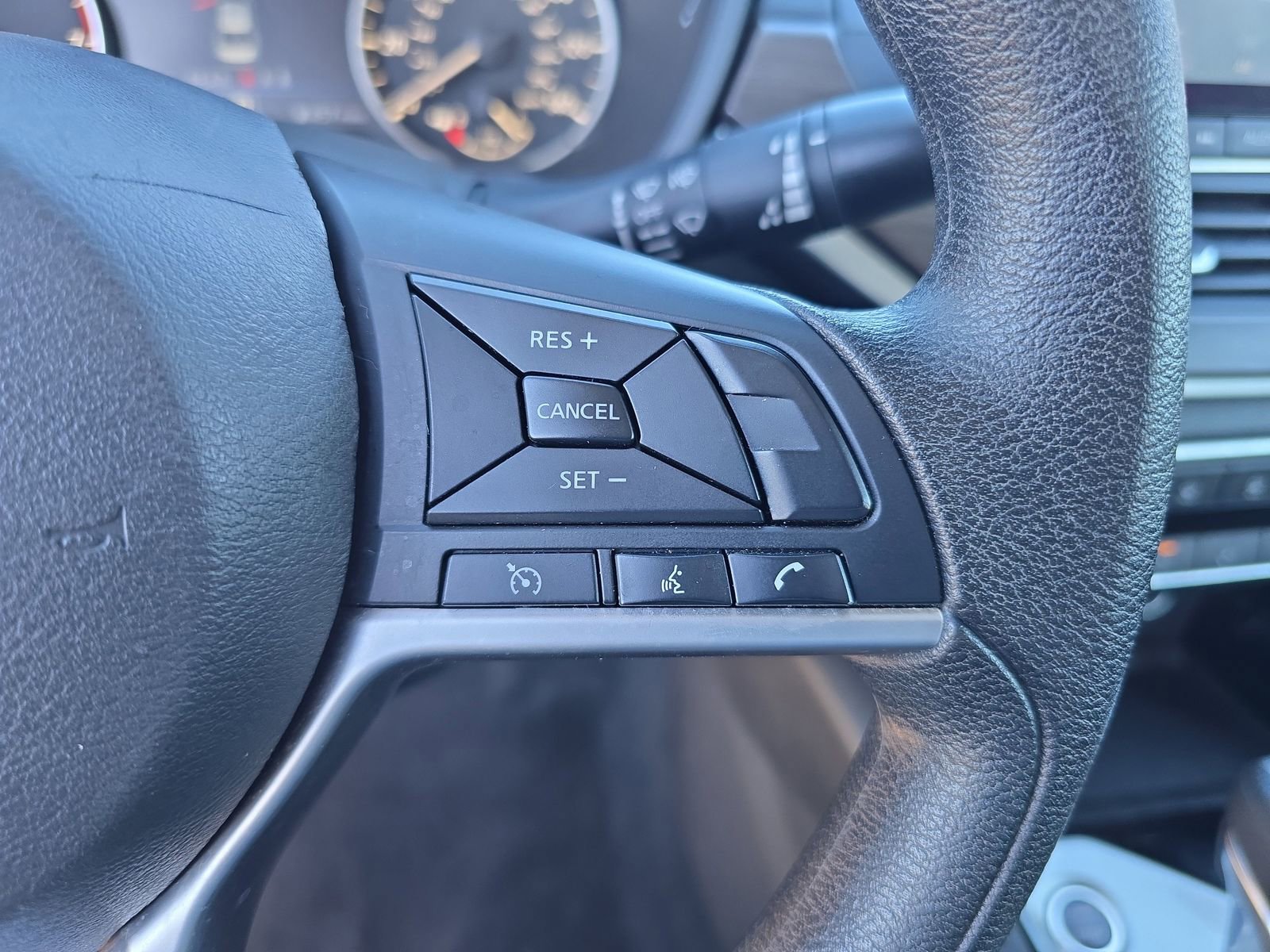 Used 2024 Nissan Altima 2.5 SV image 21