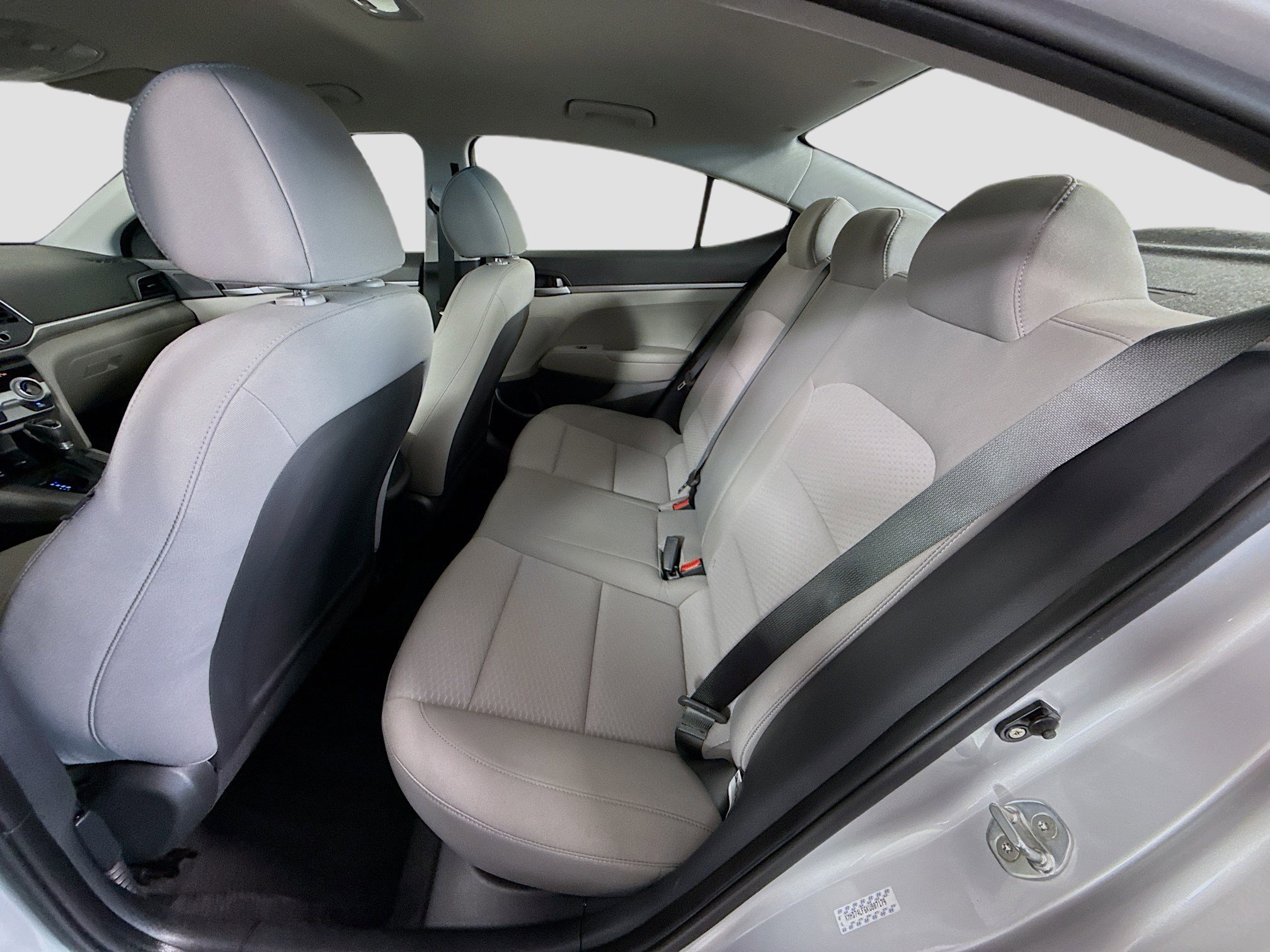 Used 2019 Hyundai Elantra SE image 24