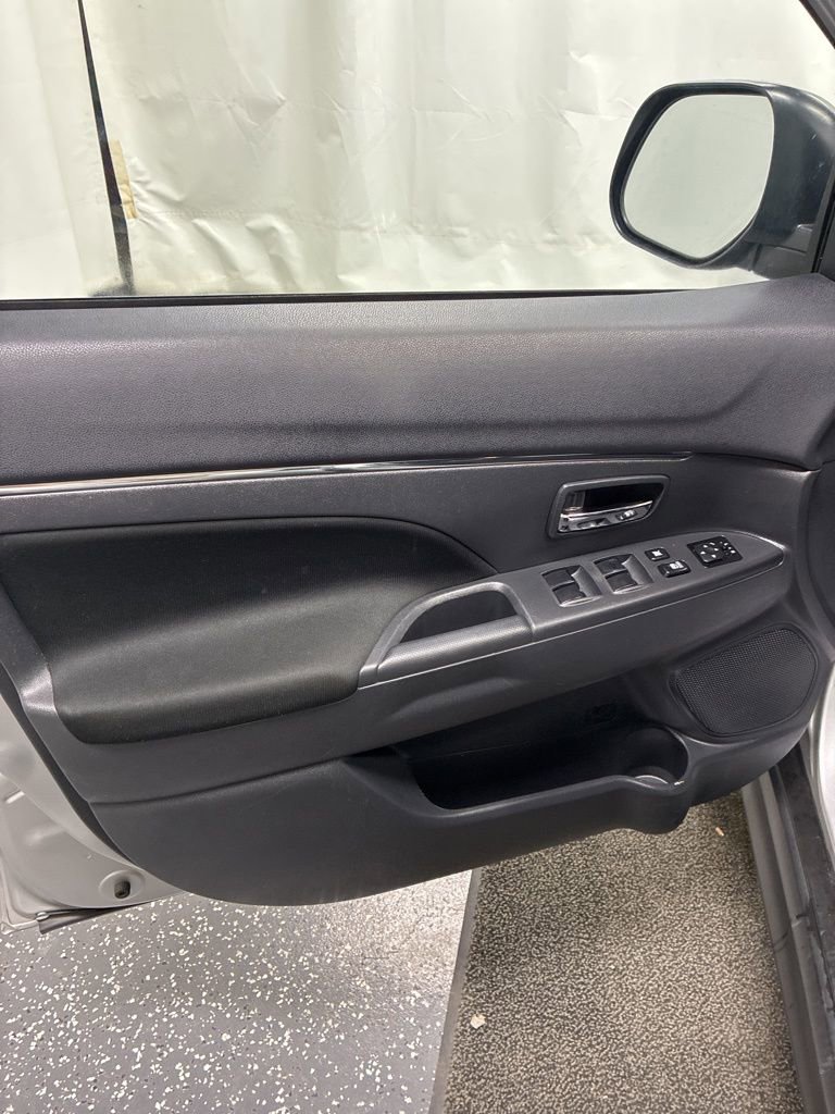 Used 2024 Mitsubishi Outlander Sport ES image 11