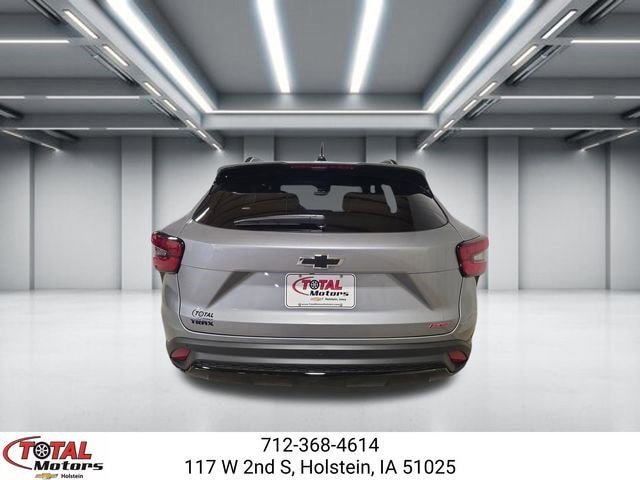 New 2026 Chevrolet Trax RS w/ Driver Confidence Package FWD image 7