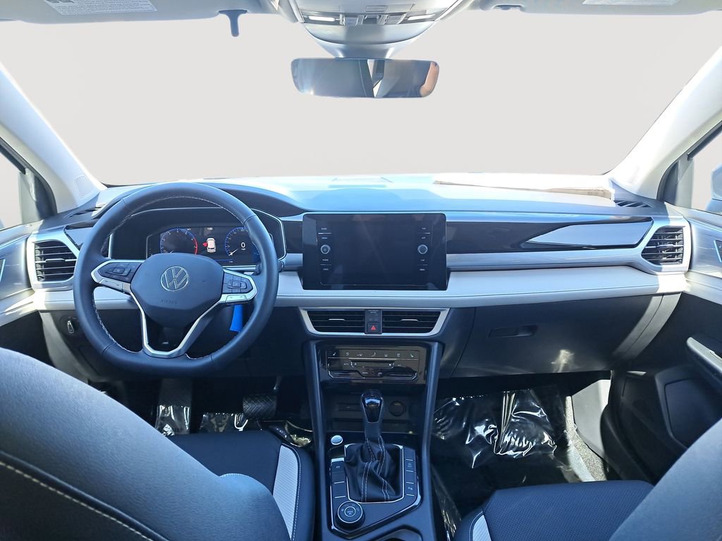 New 2025 Volkswagen Taos SEL image 19