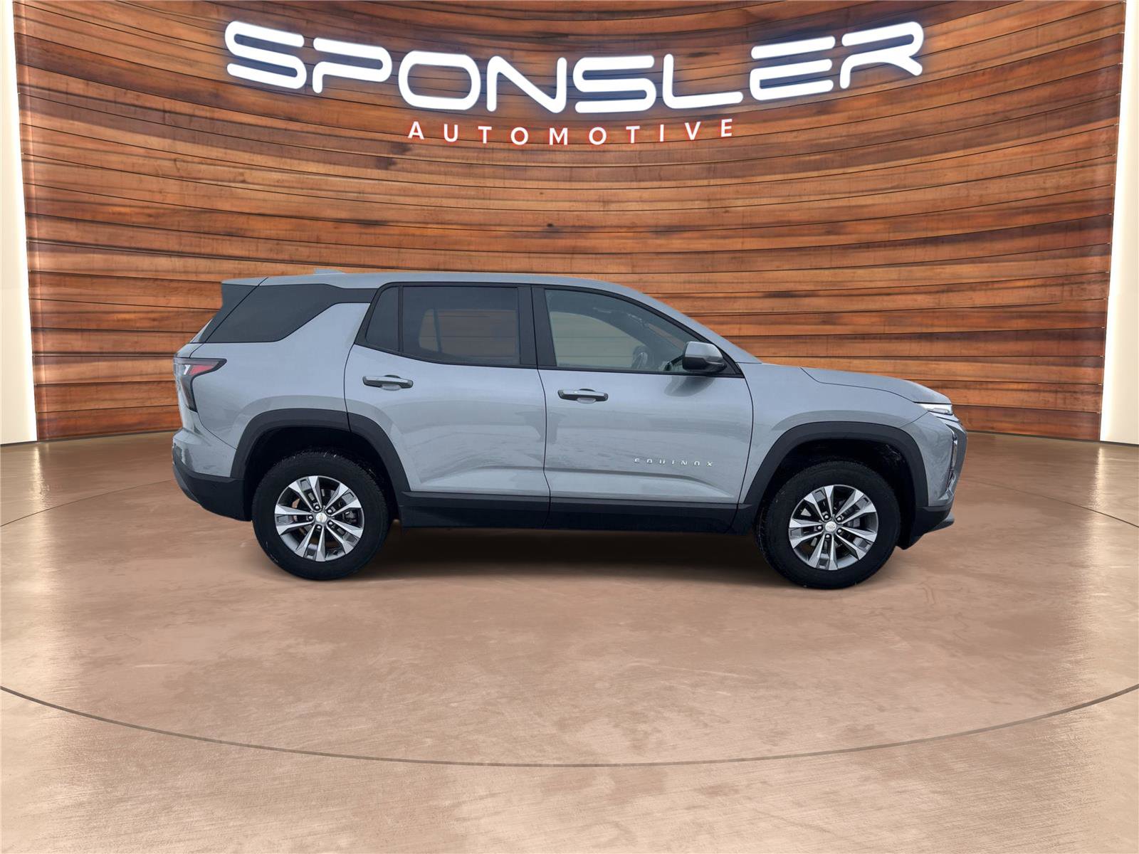 Used 2025 Chevrolet Equinox LT image 7