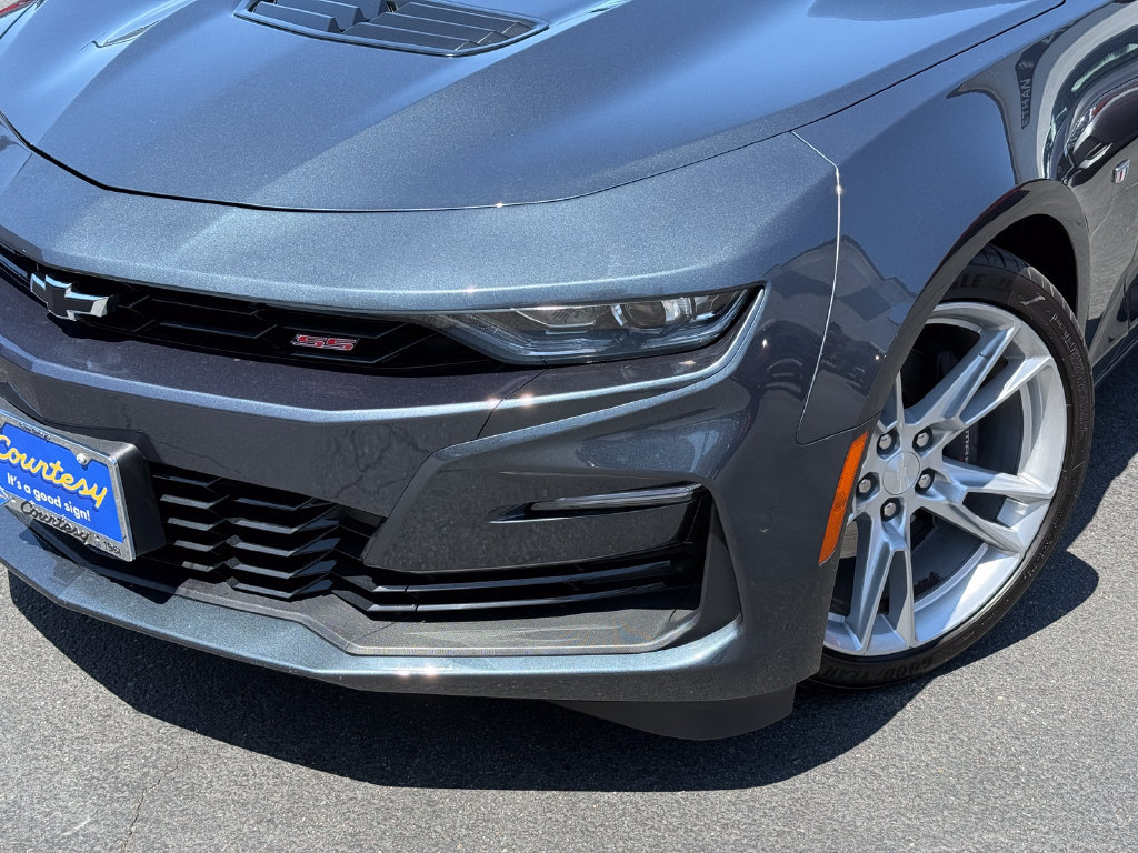 Used 2022 Chevrolet Camaro SS RWD image 3