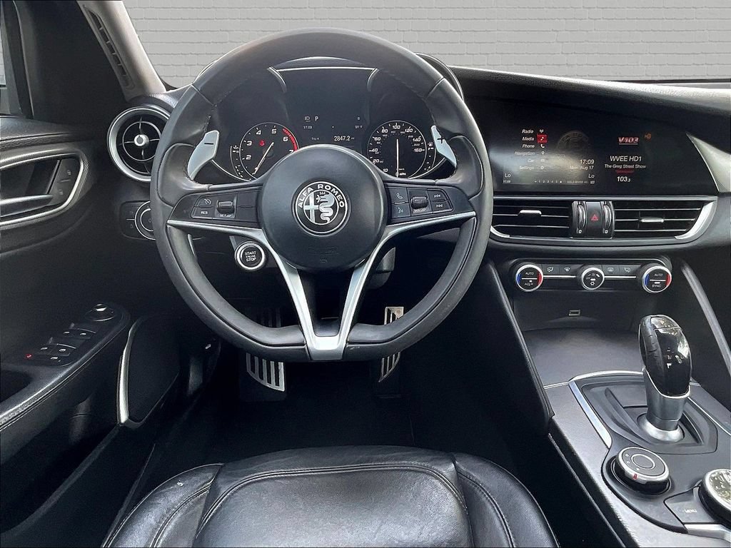 Used 2017 Alfa Romeo Giulia RWD image 8