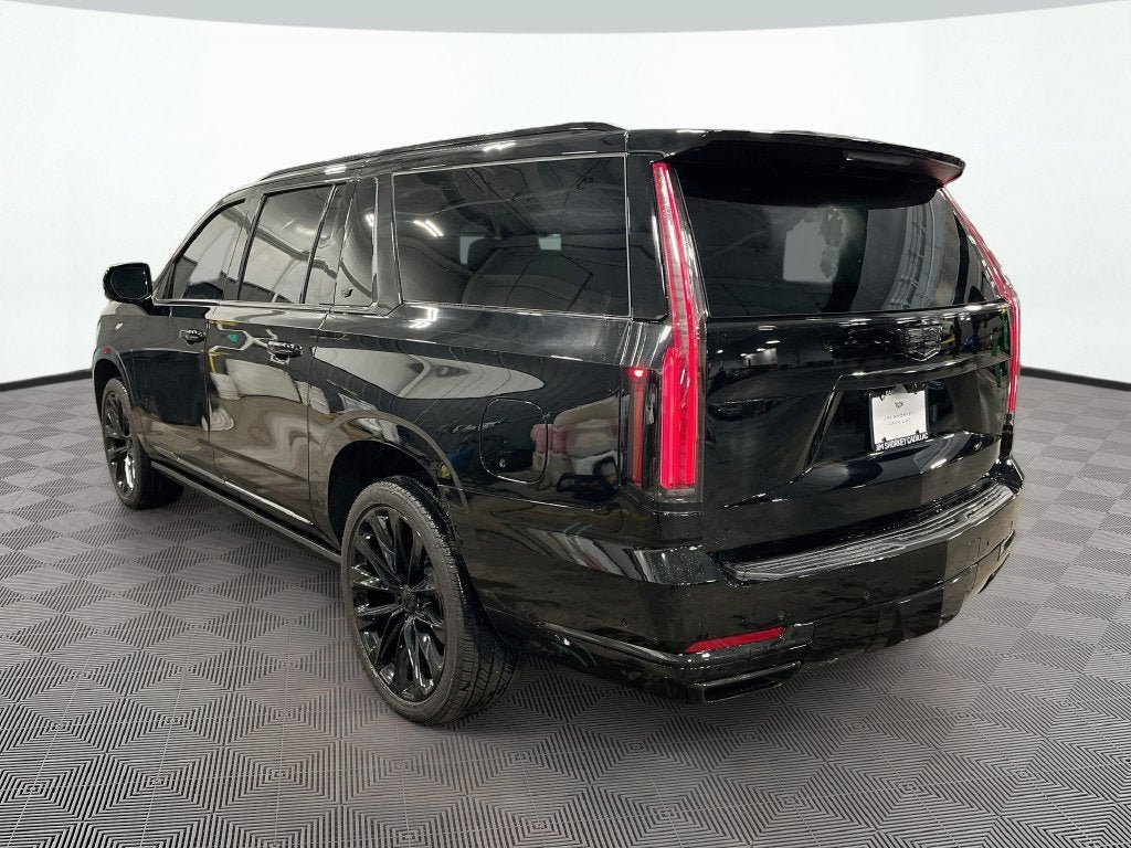 New 2026 Cadillac Escalade ESV Luxury w/ LPO, Radiant Package AWD/4WD image 48