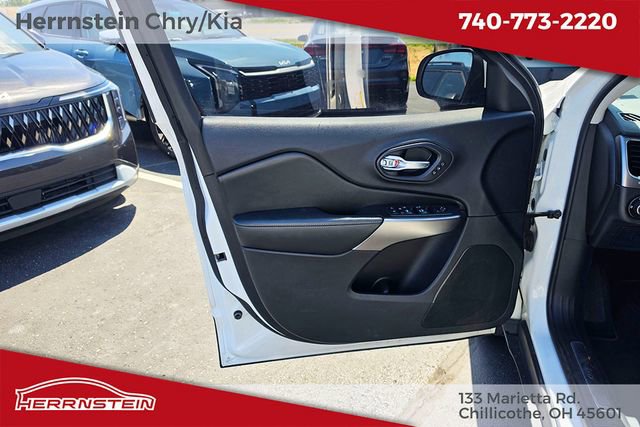 Used 2020 Jeep Cherokee Limited w/ Luxury Group AWD/4WD image 13