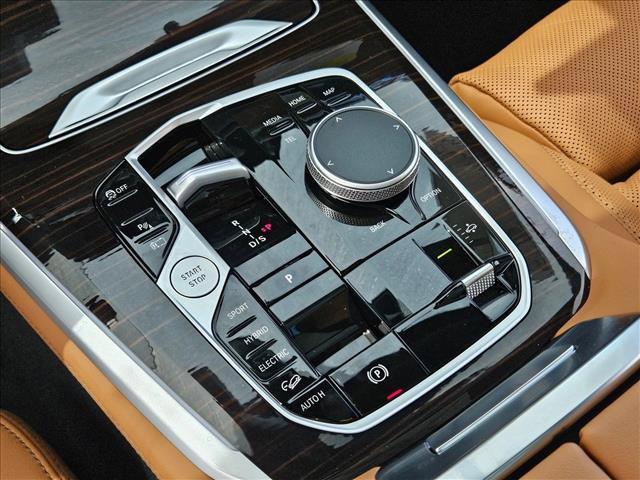 New 2026 BMW X5 xDrive50e w/ Climate Comfort Package AWD/4WD image 11