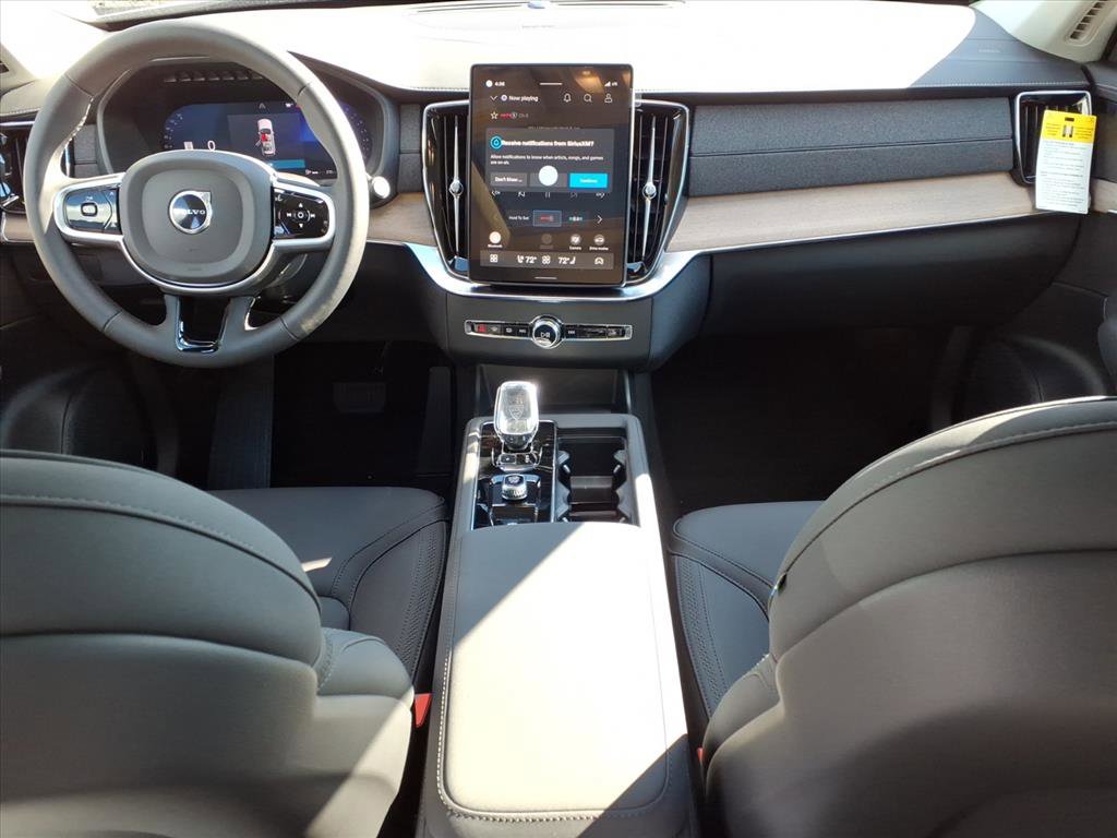New 2026 Volvo XC90 B6 Plus w/ Protection Package Premier image 8