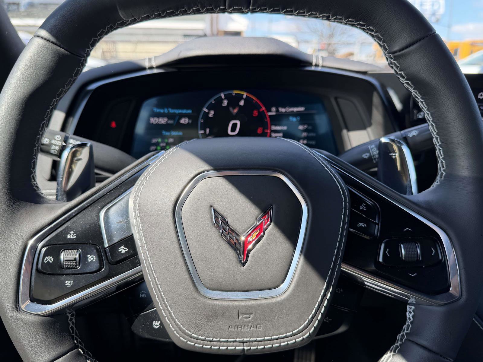 Used 2025 Chevrolet Corvette Stingray Coupe w/ 1LT RWD image 25