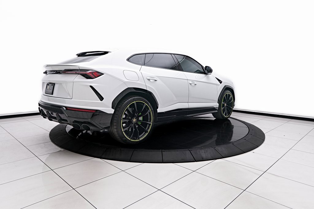 Used 2022 Lamborghini Urus image 14