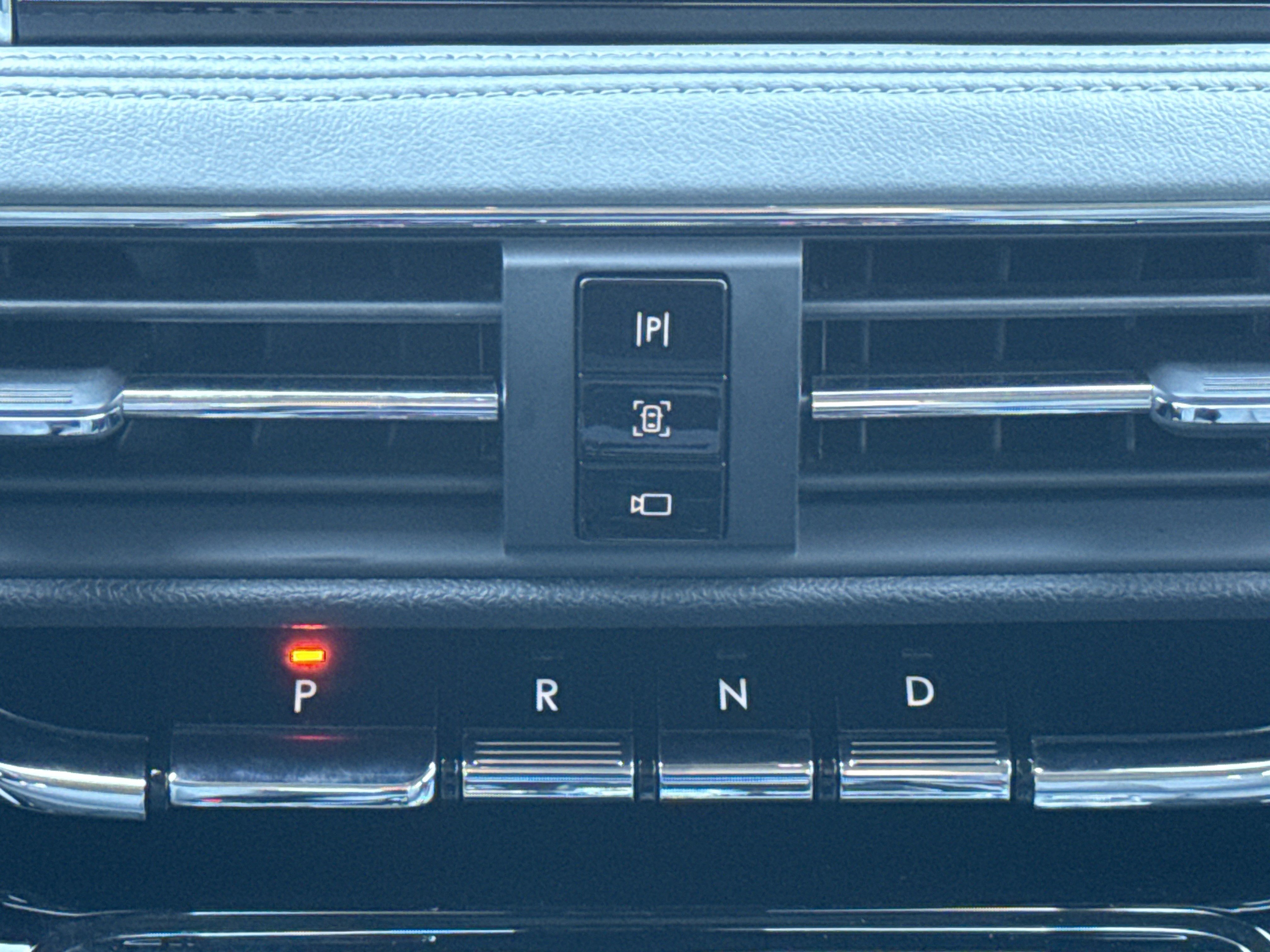 Used 2021 Lincoln Corsair Reserve w/ Equipment Group 201A image 26