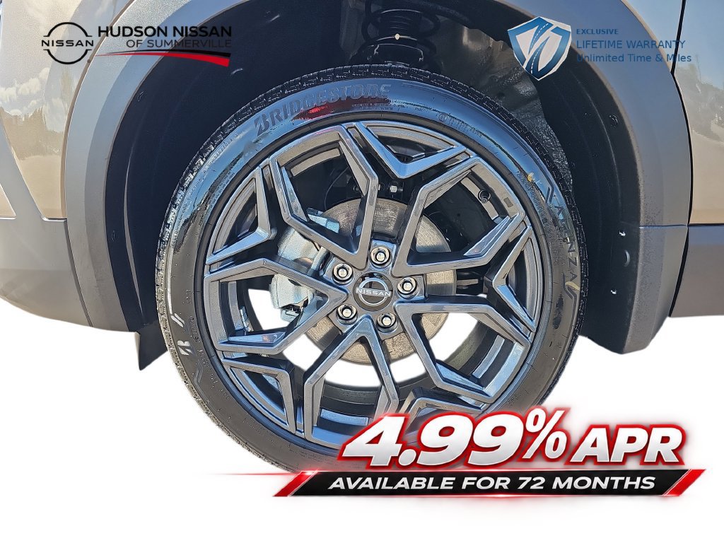 Used 2026 Nissan Kicks SR w/ SR Premium Package FWD image 32