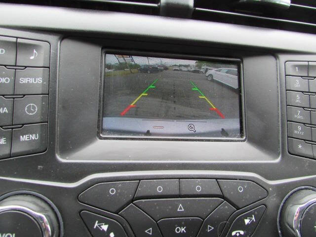 Used 2018 Ford Fusion SE FWD image 17
