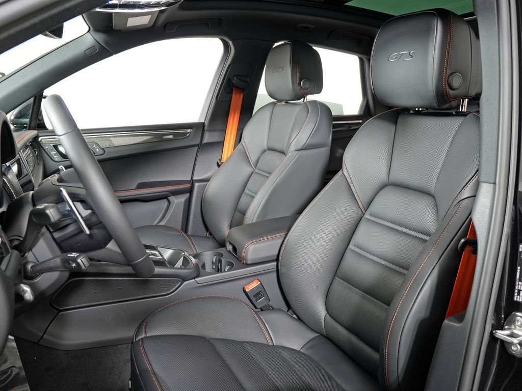 New 2026 Porsche Macan GTS AWD/4WD image 5