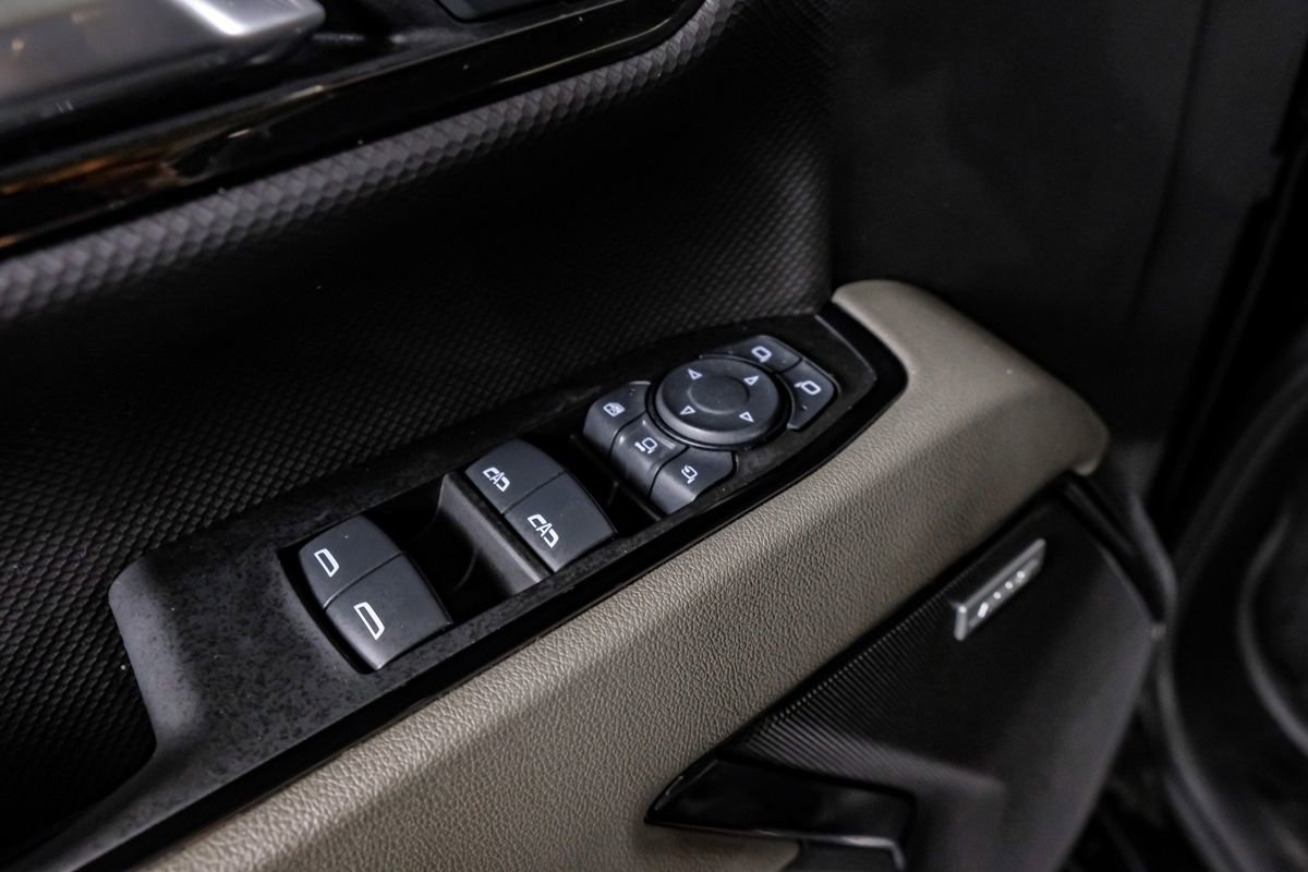 Used 2025 Chevrolet Silverado 2500 ZR2 w/ Technology Package image 35