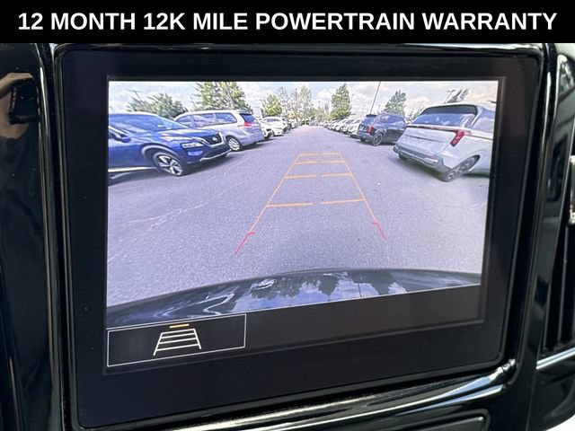 Used 2020 Chevrolet Traverse LT w/ Driver Confidence II Package AWD/4WD image 17