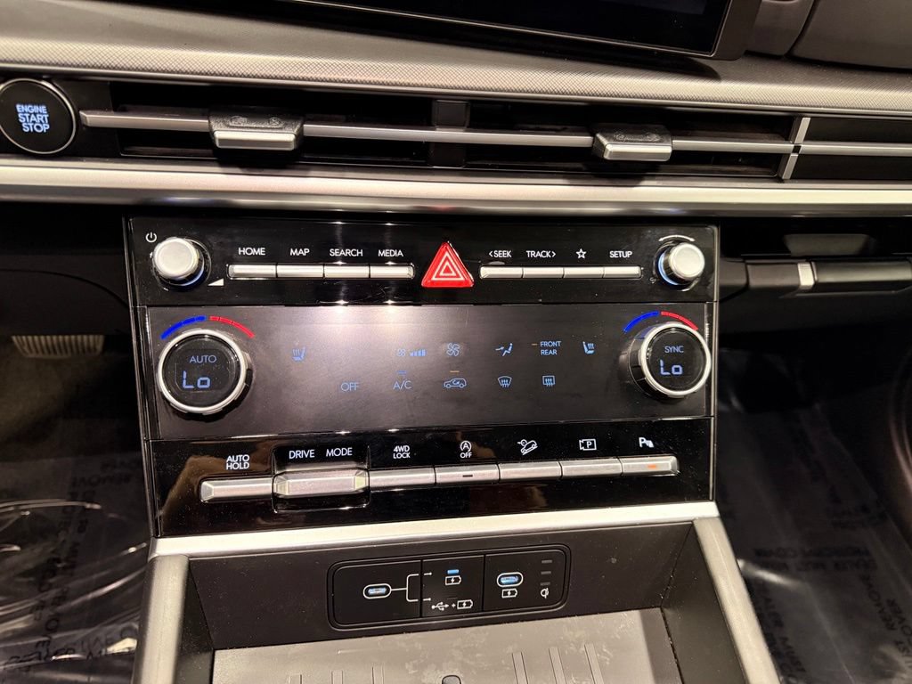 Used 2025 Hyundai Santa Fe XRT AWD/4WD image 18