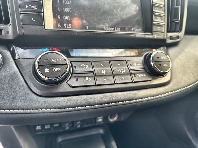 Used 2018 Toyota RAV4 Limited image 26