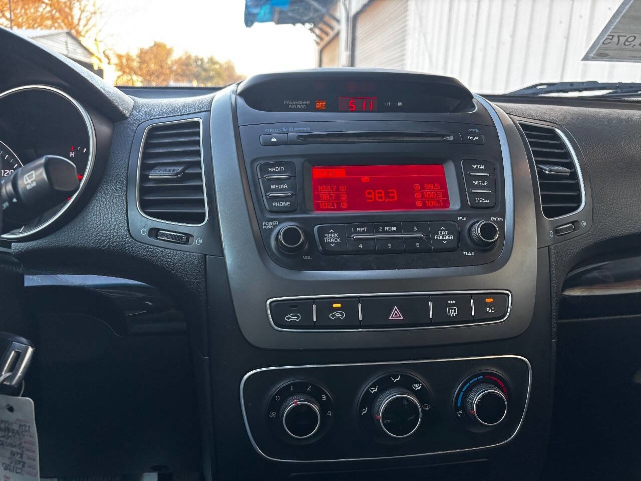 Used 2015 Kia Sorento LX image 26